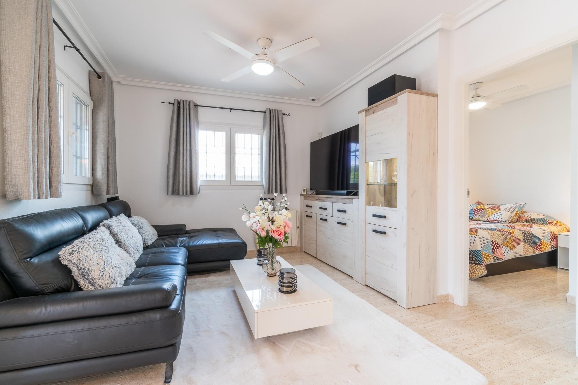 Venta - Casa de pueblo -
Orihuela Costa - Zeniamar-Horizonte-La Campana