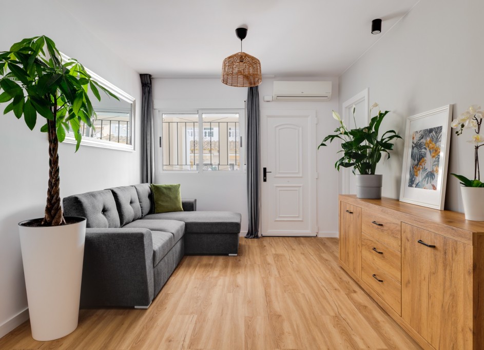 Venta - Casa de pueblo -
Orihuela Costa