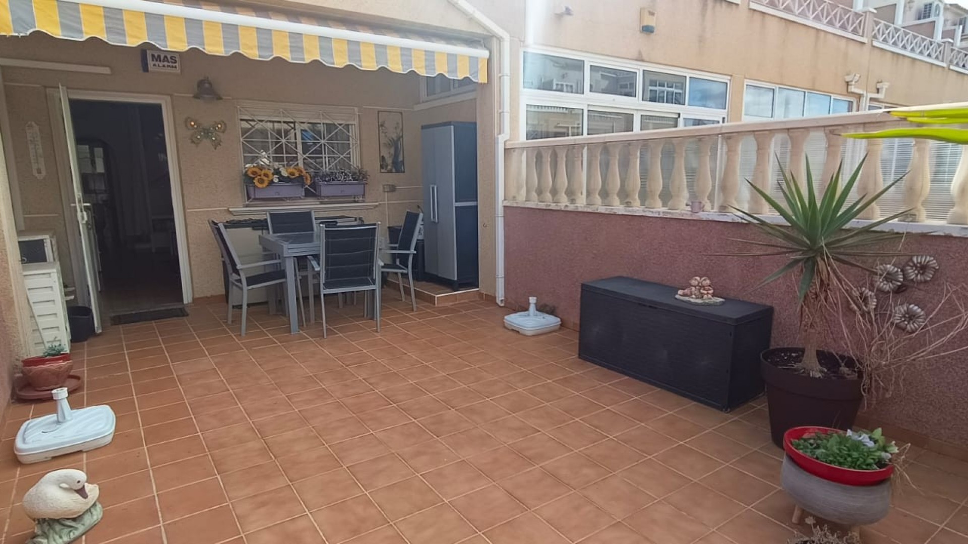 Venta - Casa de pueblo -
Orihuela Costa