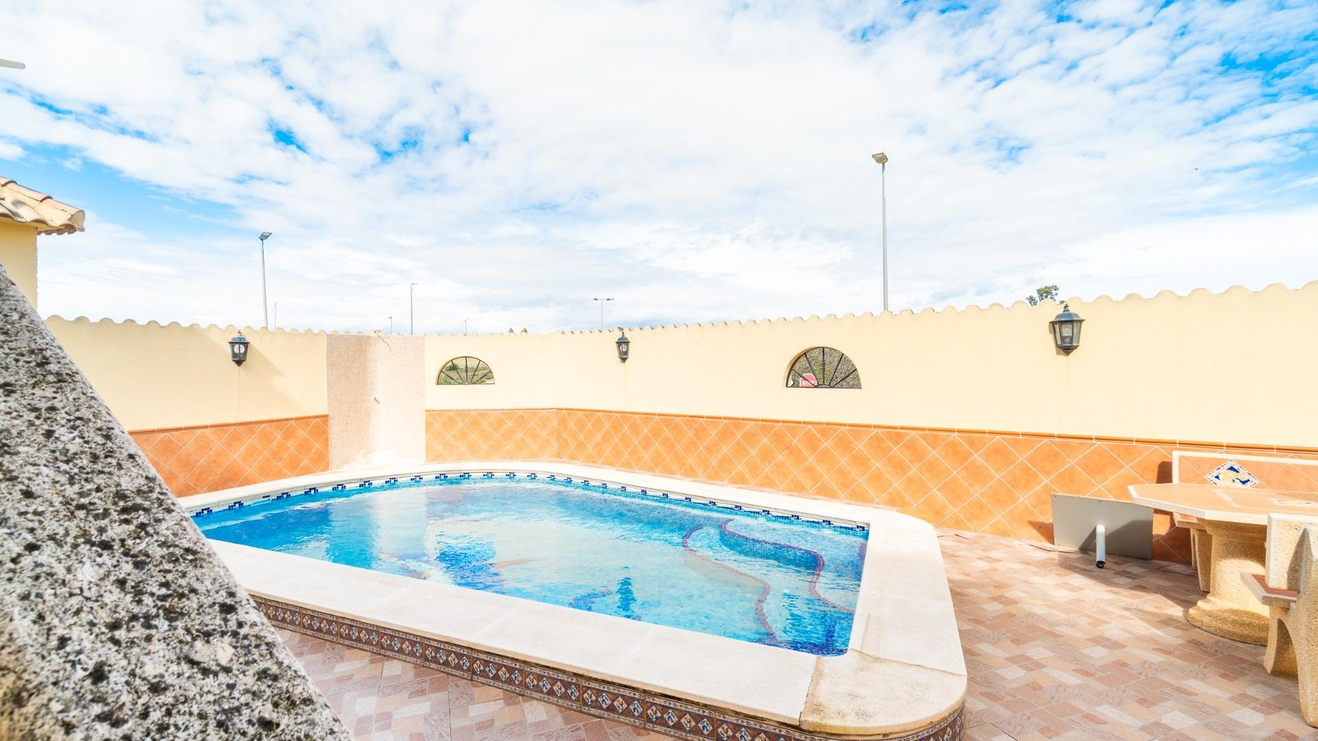 Venta - Casa de pueblo -
Orihuela - Desamparados-Hurchillo-Torremendo