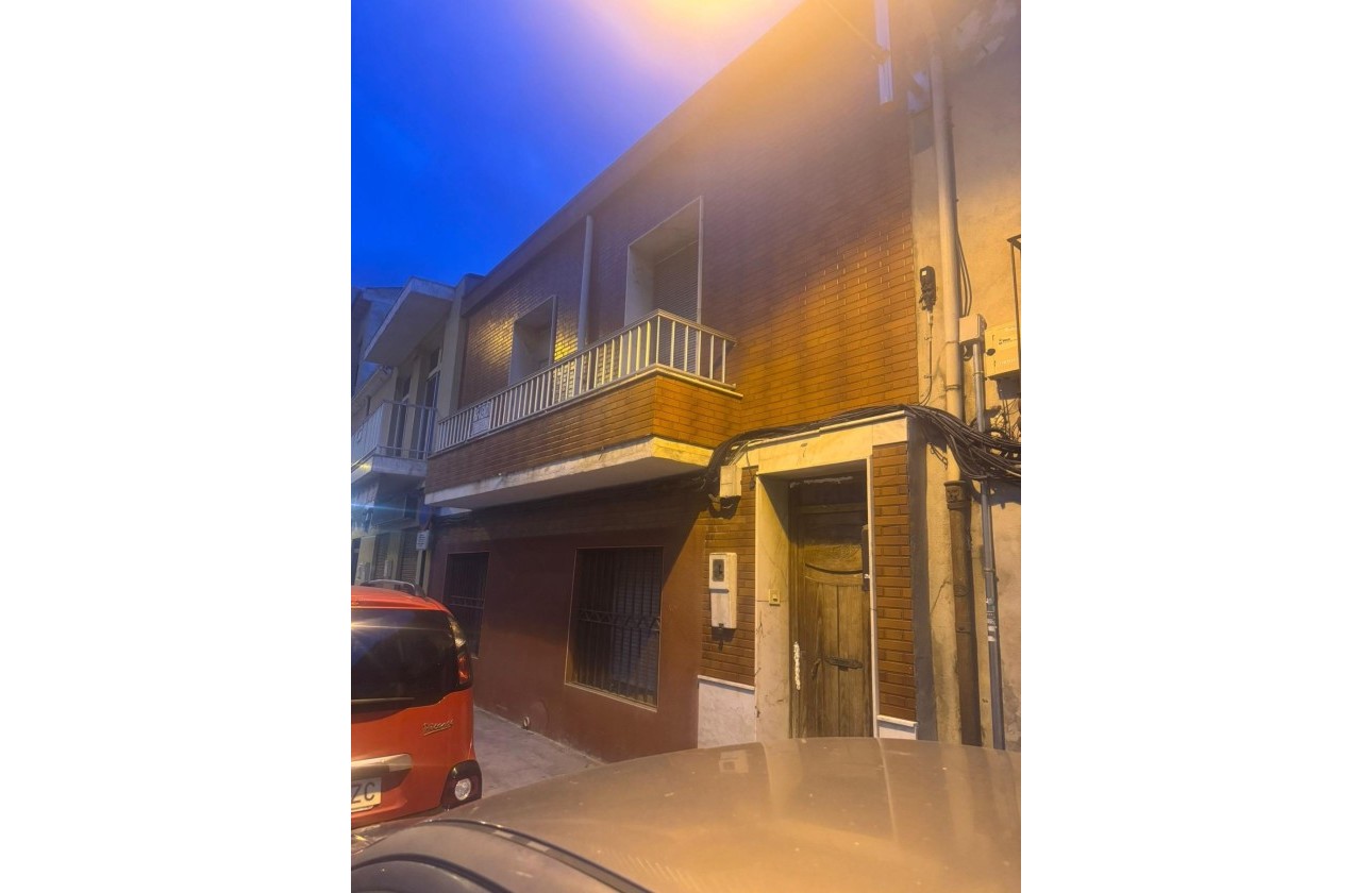 Venta - Casa de pueblo -
Orihuela - Orihuela Ciudad