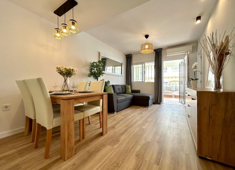 Venta - Casa de pueblo -
Orihuela - Urbanización Perla del Mar