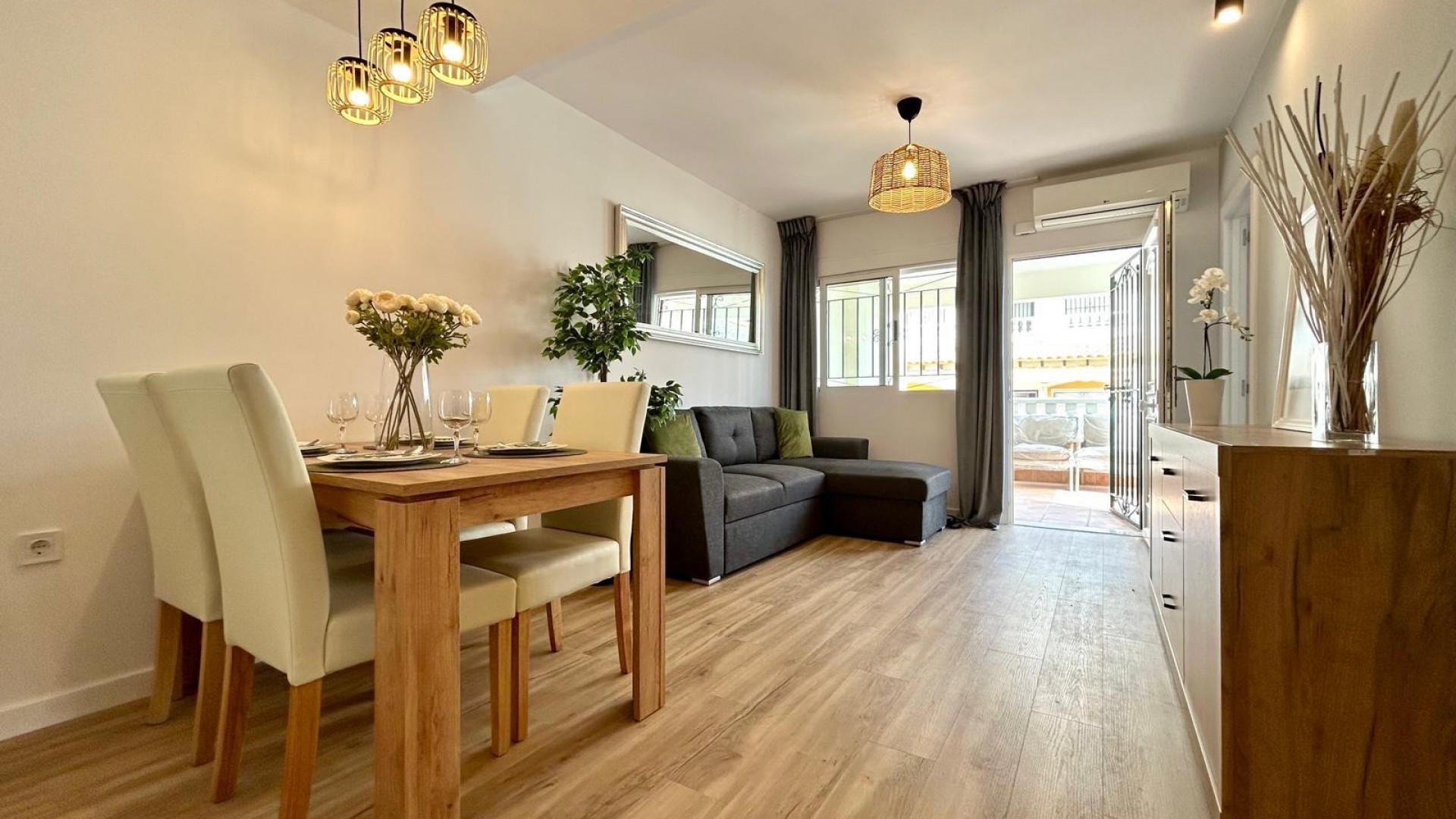 Venta - Casa de pueblo -
Orihuela - Urbanización Perla del Mar