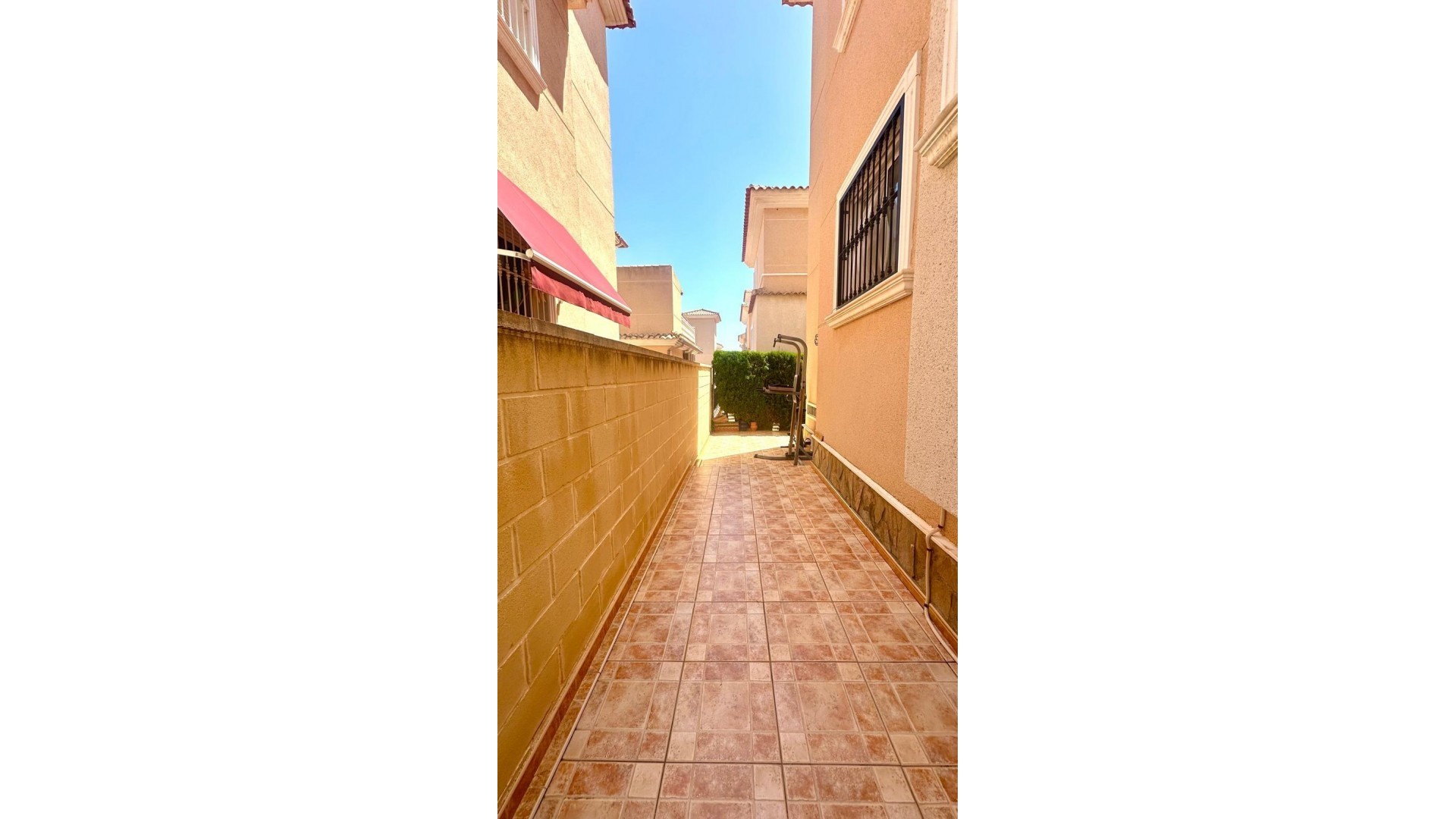 Venta - Casa de pueblo -
Orihuela - Urbanización Perla del Mar