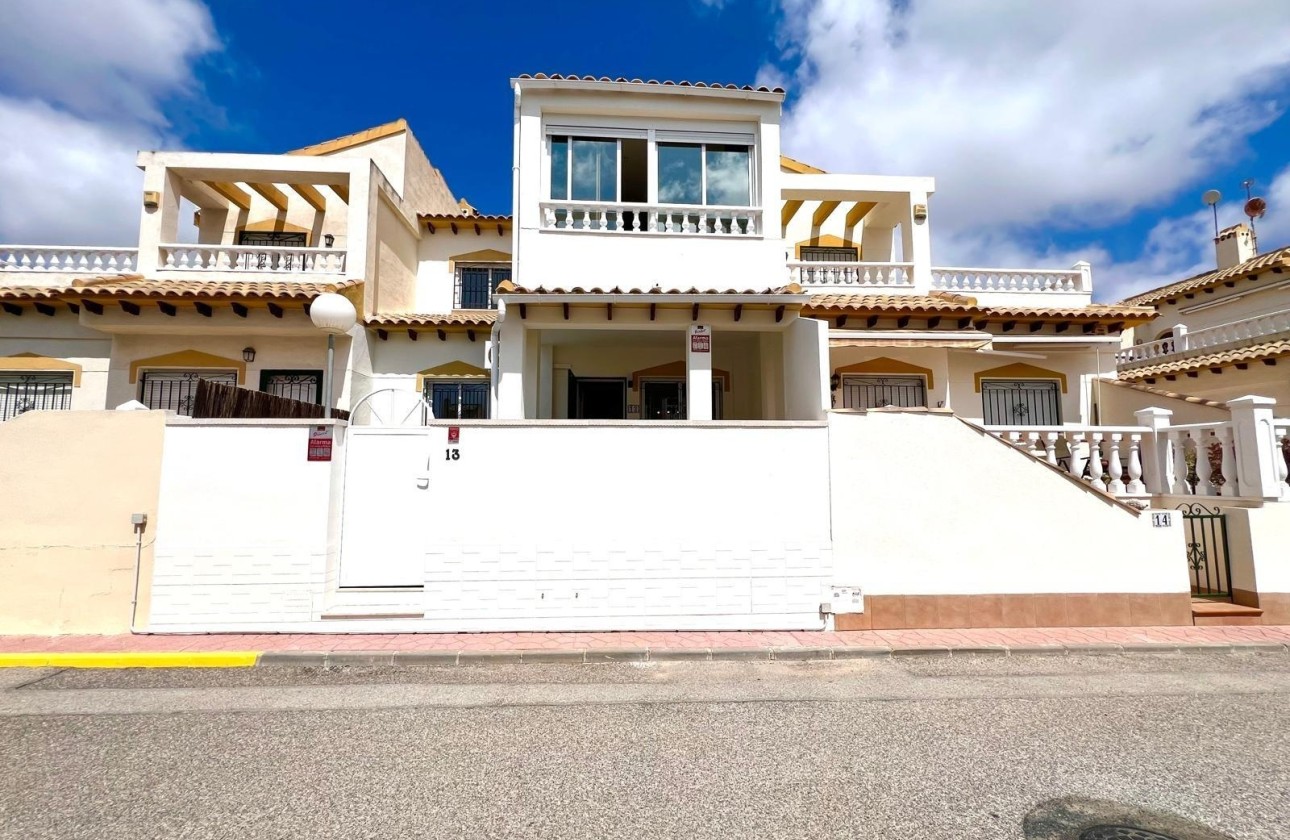 Venta - Casa de pueblo -
Orihuela - Urbanización Perla del Mar