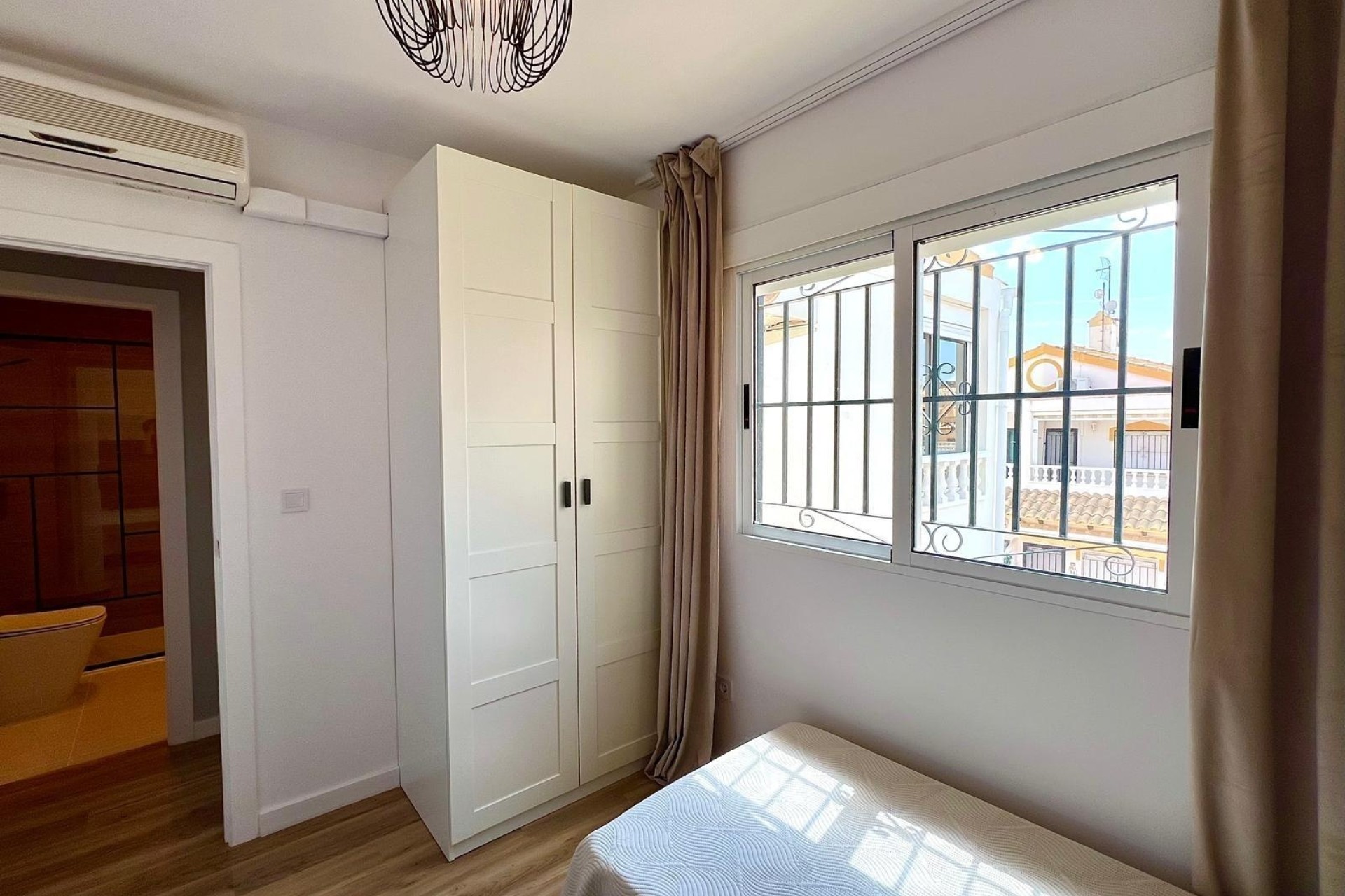 Venta - Casa de pueblo -
Orihuela - Urbanización Perla del Mar