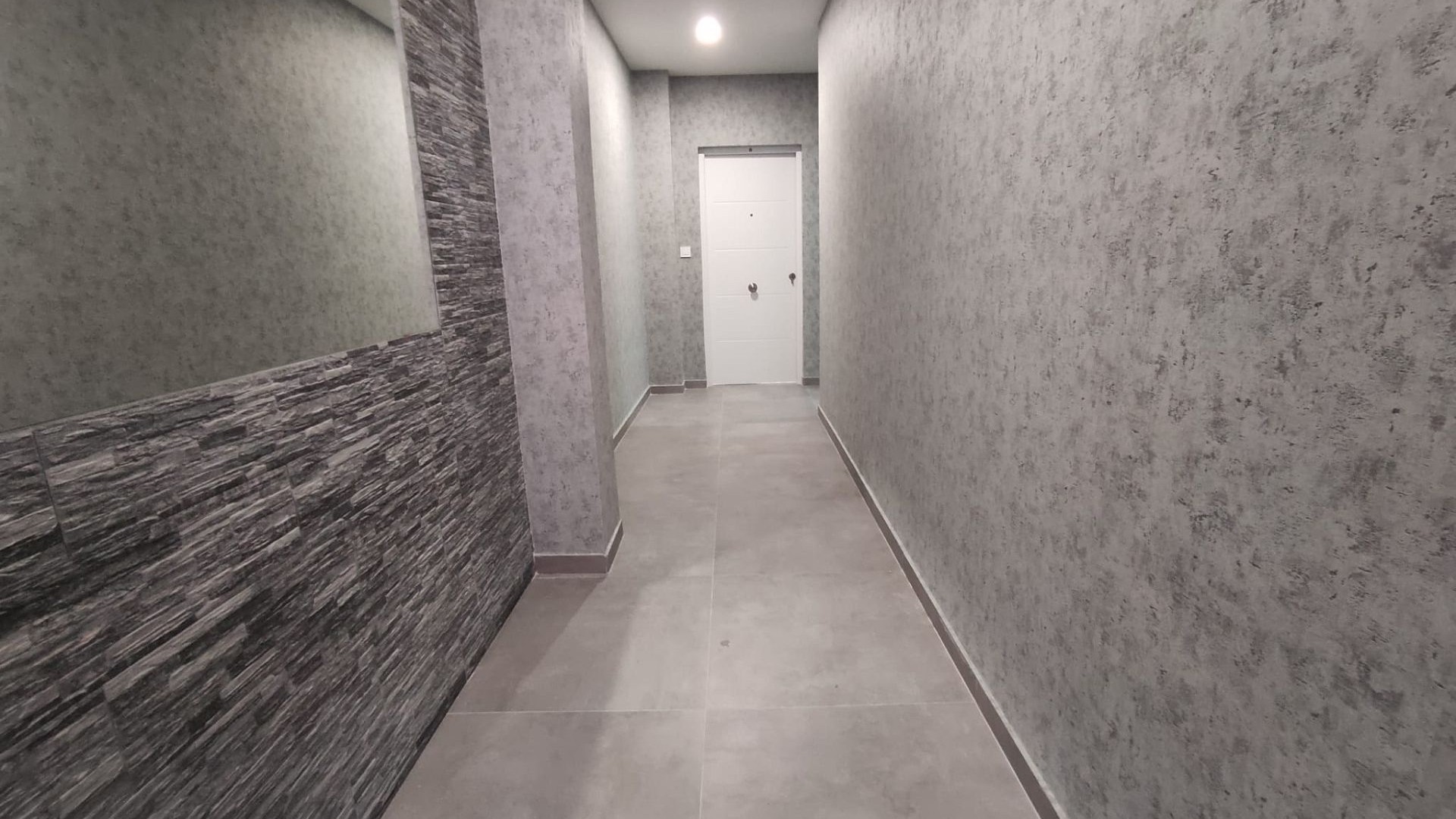 Venta - Casa de pueblo -
Petrer