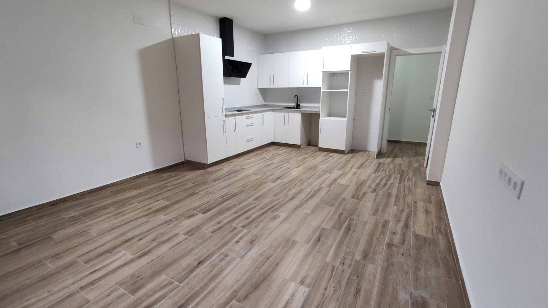 Venta - Casa de pueblo -
Petrer