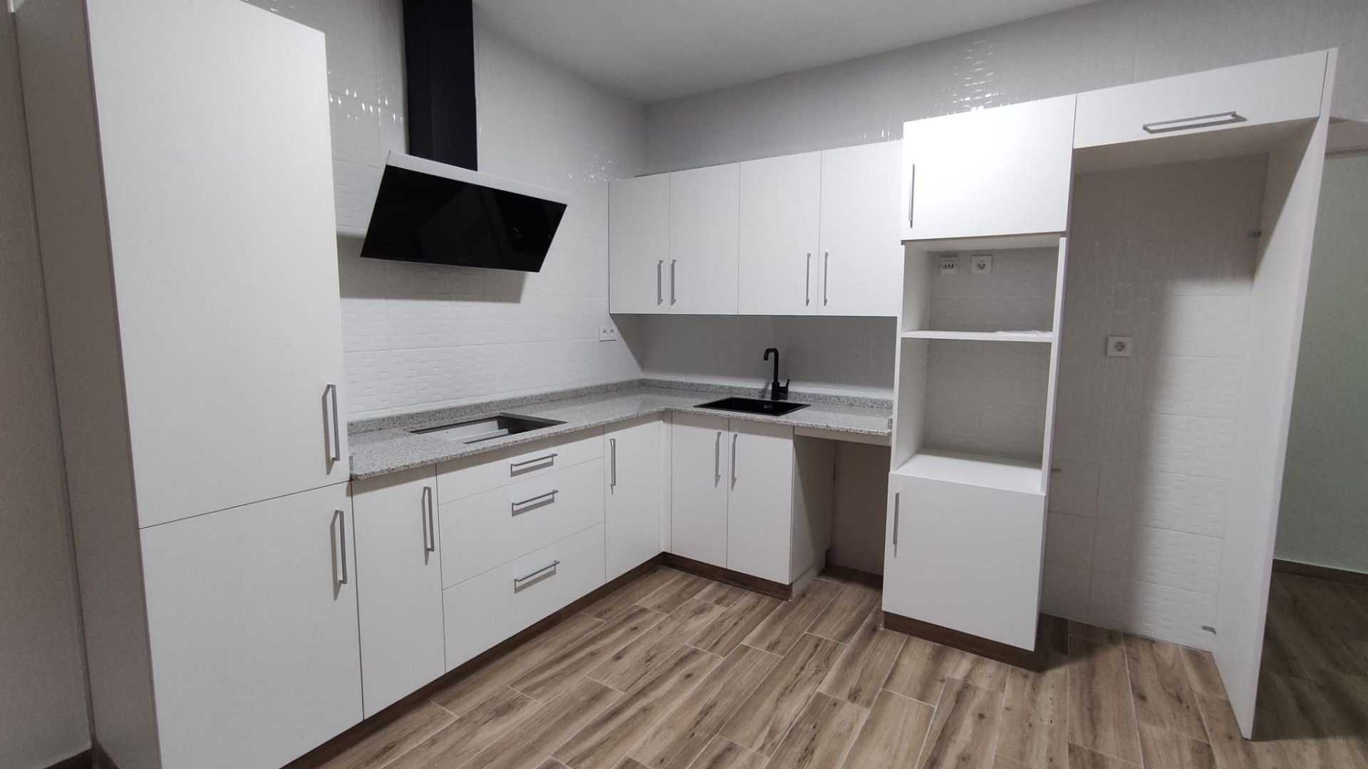 Venta - Casa de pueblo -
Petrer