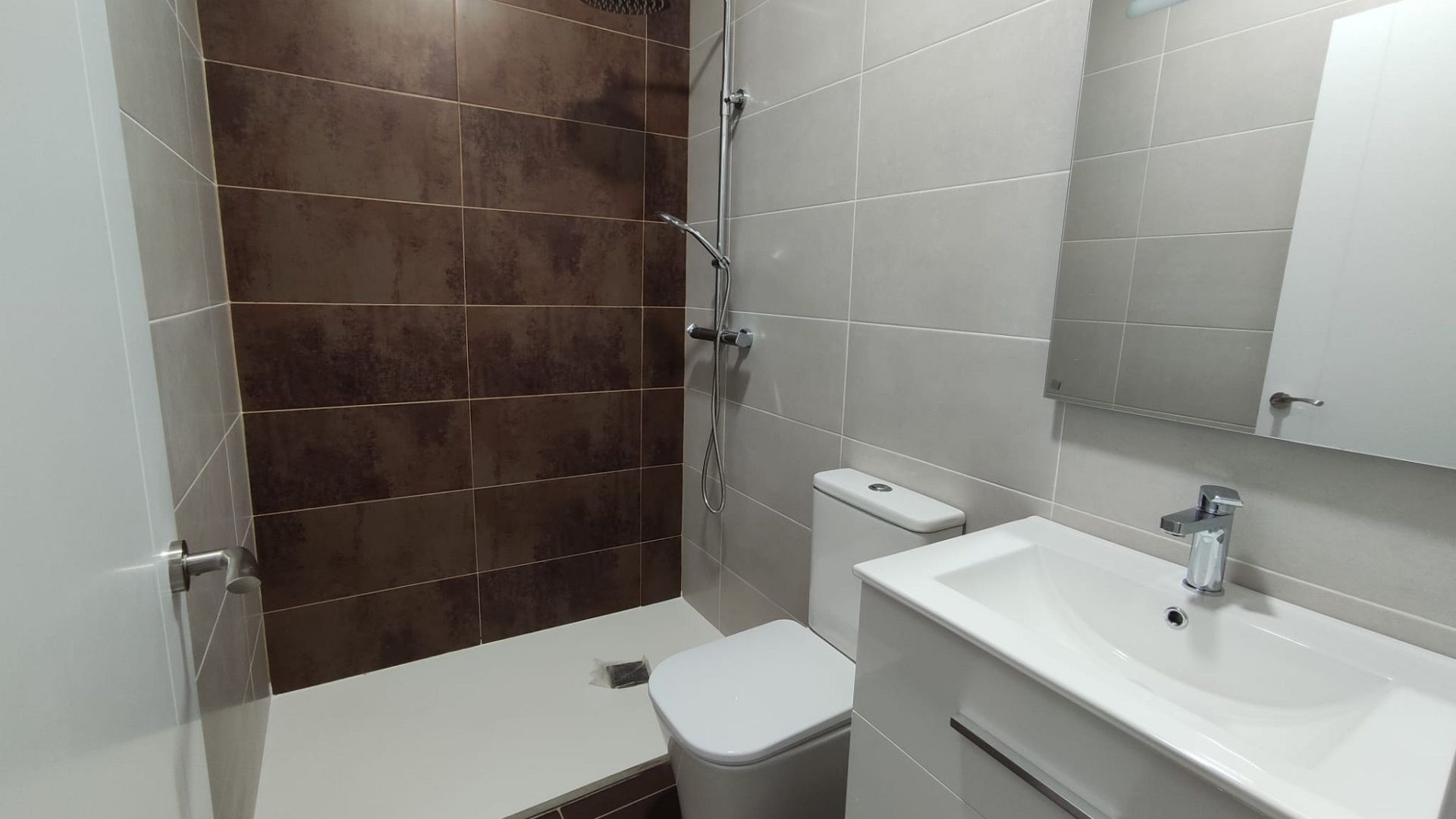 Venta - Casa de pueblo -
Petrer