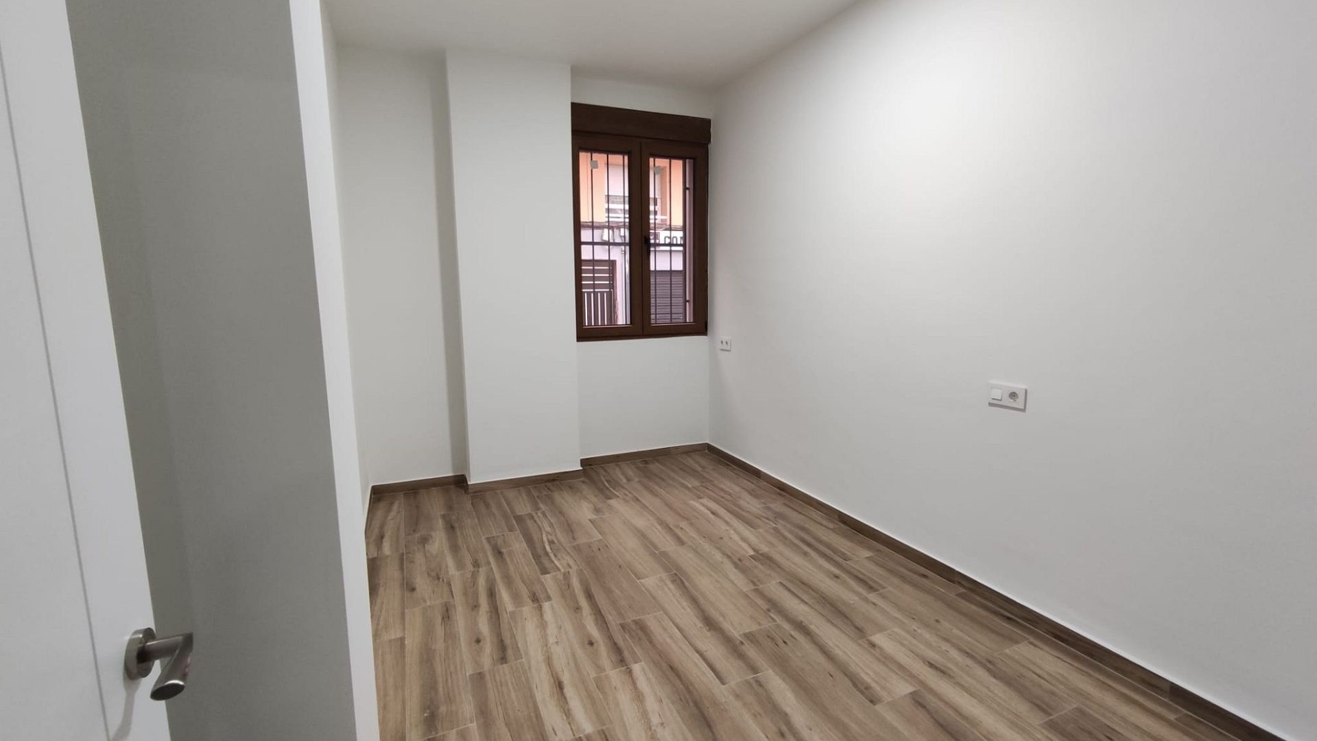 Venta - Casa de pueblo -
Petrer