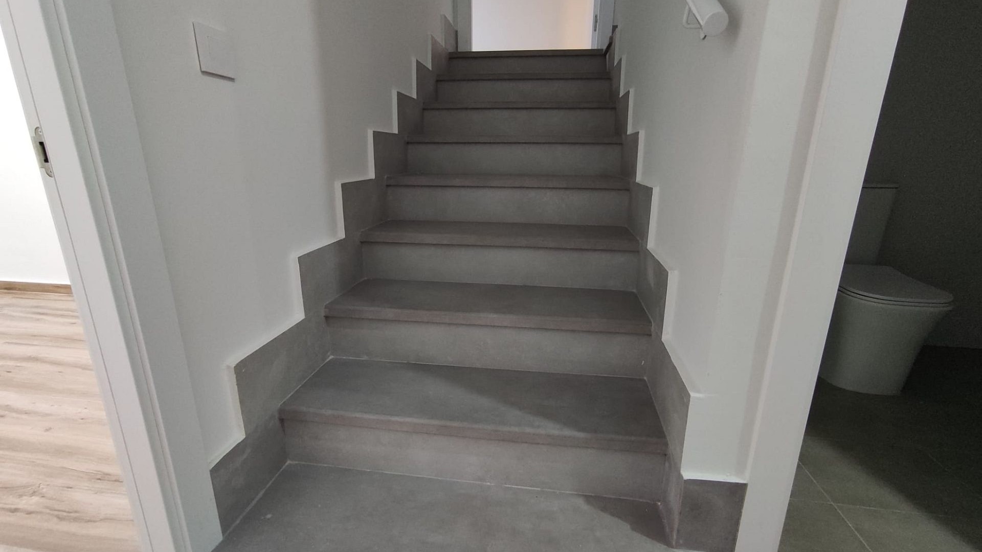 Venta - Casa de pueblo -
Petrer