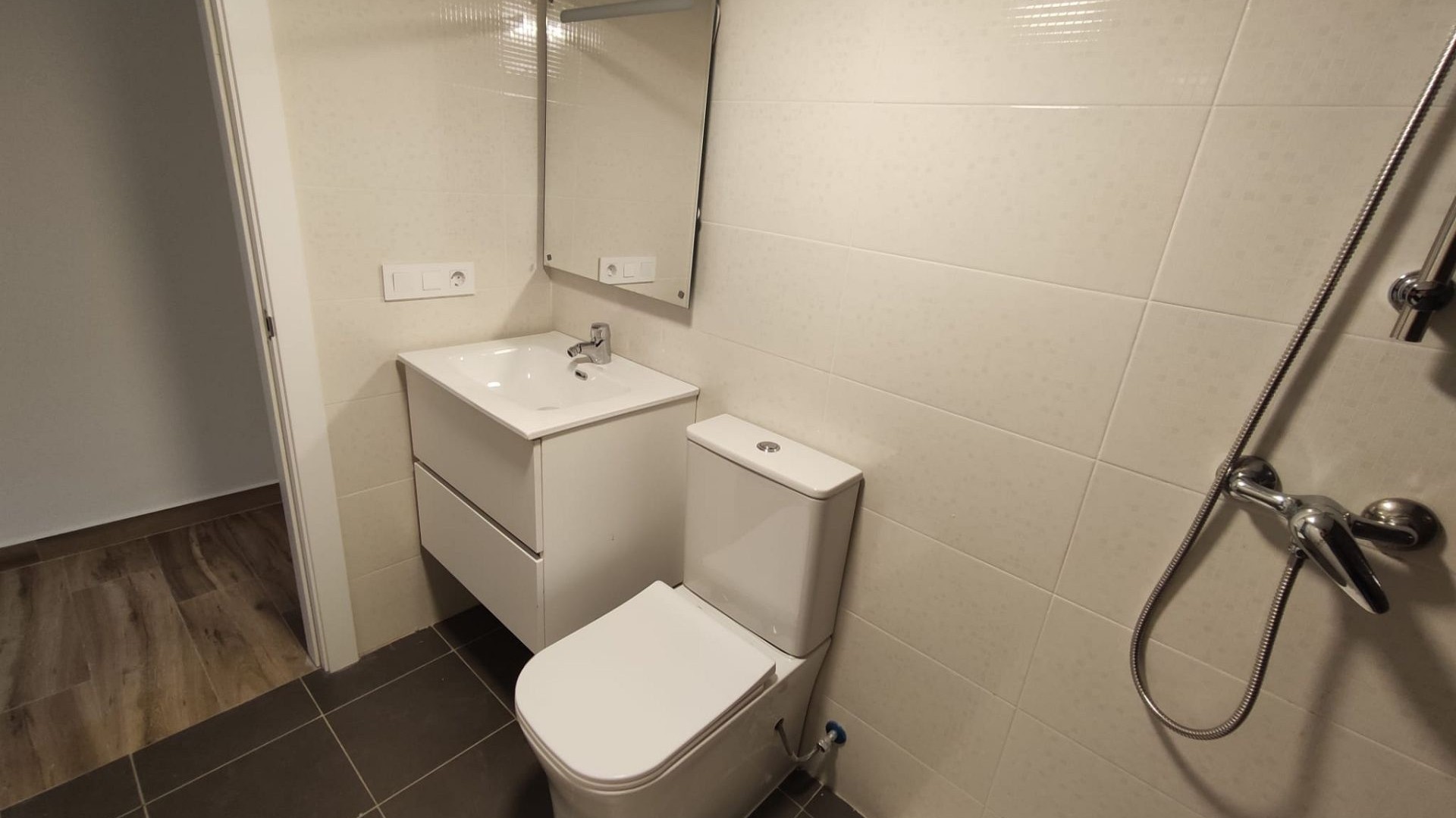 Venta - Casa de pueblo -
Petrer