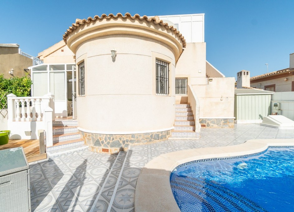 Venta - Casa de pueblo -
Pilar de la Horadada - Pinar de Campoverde