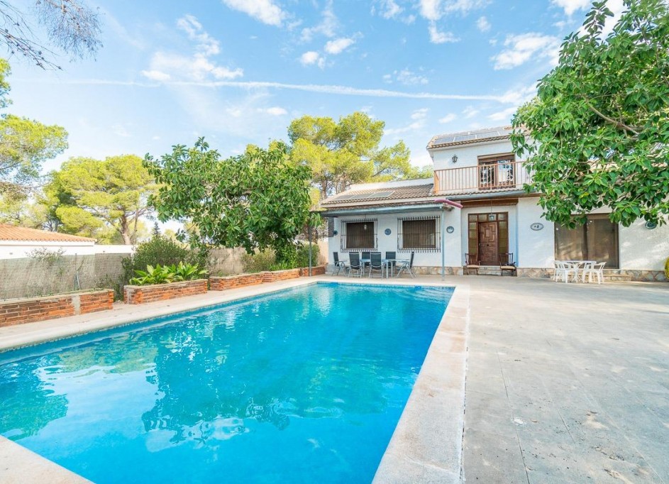 Venta - Casa de pueblo -
Pilar de la Horadada - Pinar de Campoverde