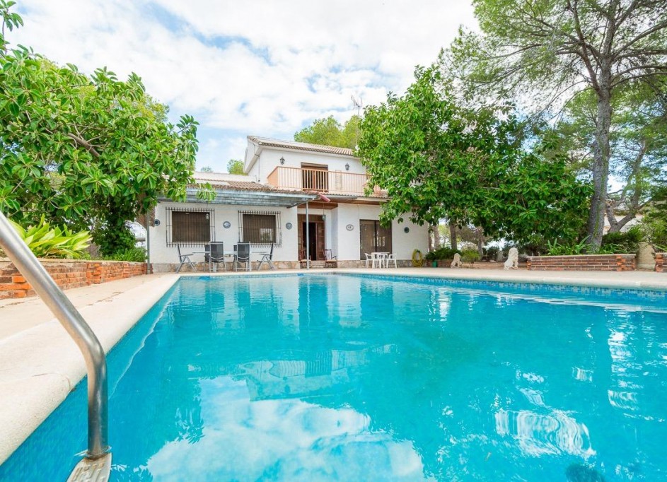 Venta - Casa de pueblo -
Pilar de la Horadada - Pinar de Campoverde