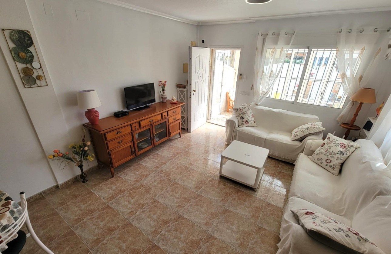 Venta - Casa de pueblo -
Pilar de la Horadada - Torre de la Horadada