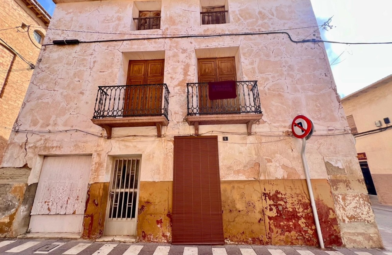 Venta - Casa de pueblo -
Pinoso - Inland