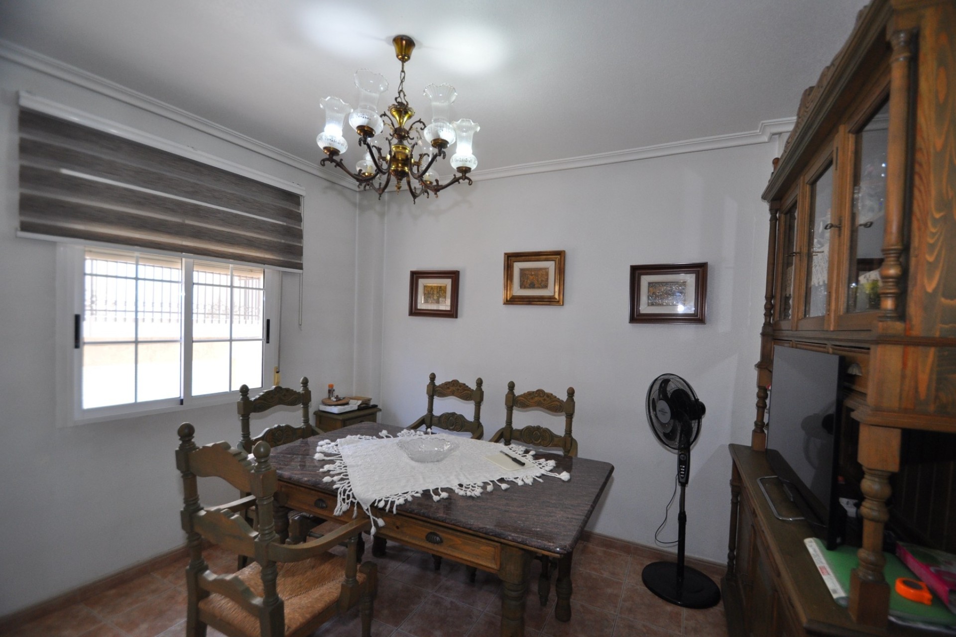 Venta - Casa de pueblo -
Pinoso - Inland