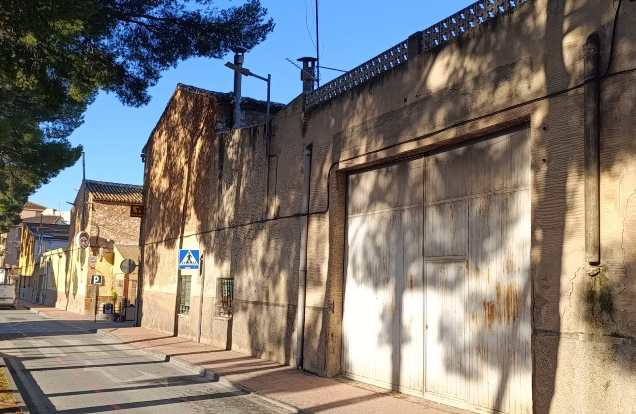 Venta - Casa de pueblo -
Pinoso - Inland