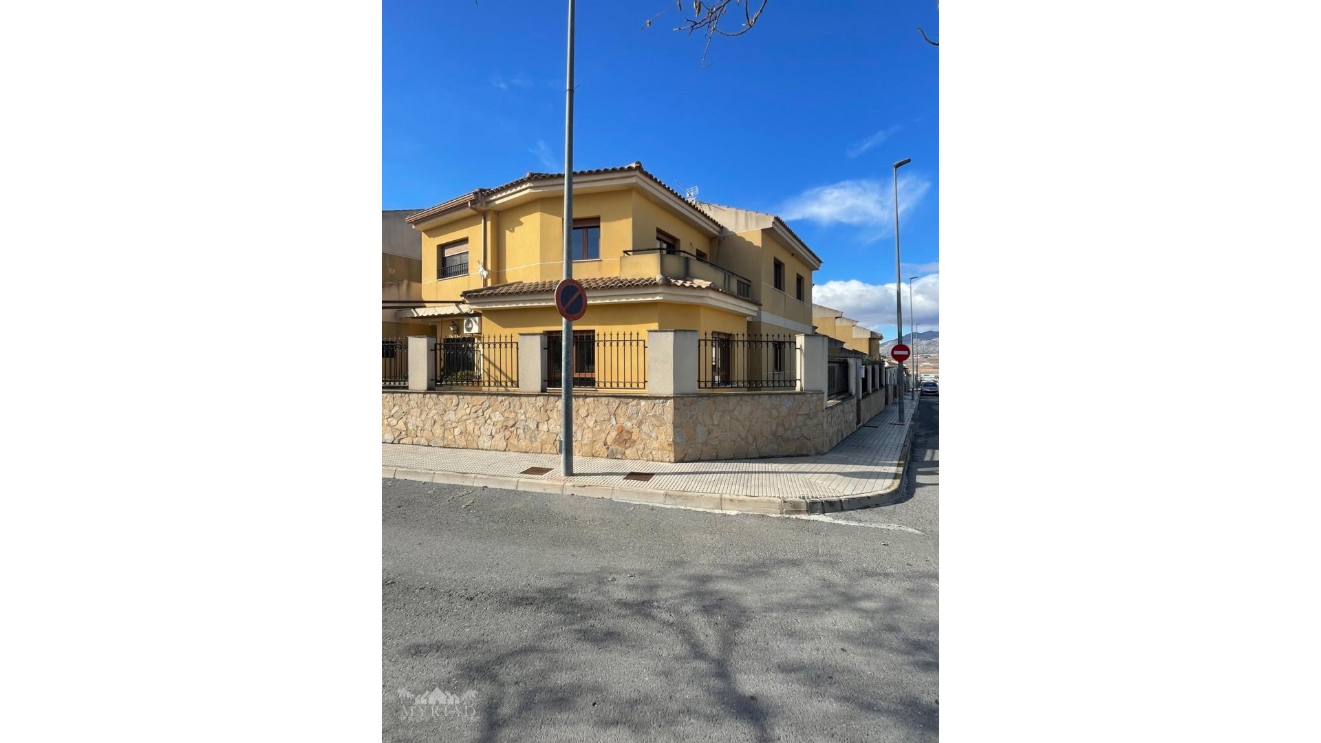 Venta - Casa de pueblo -
Pinoso - Pinoso Alicante