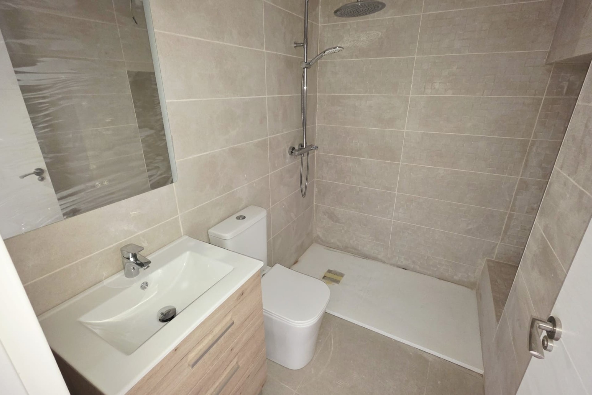 Venta - Casa de pueblo -
Pinoso