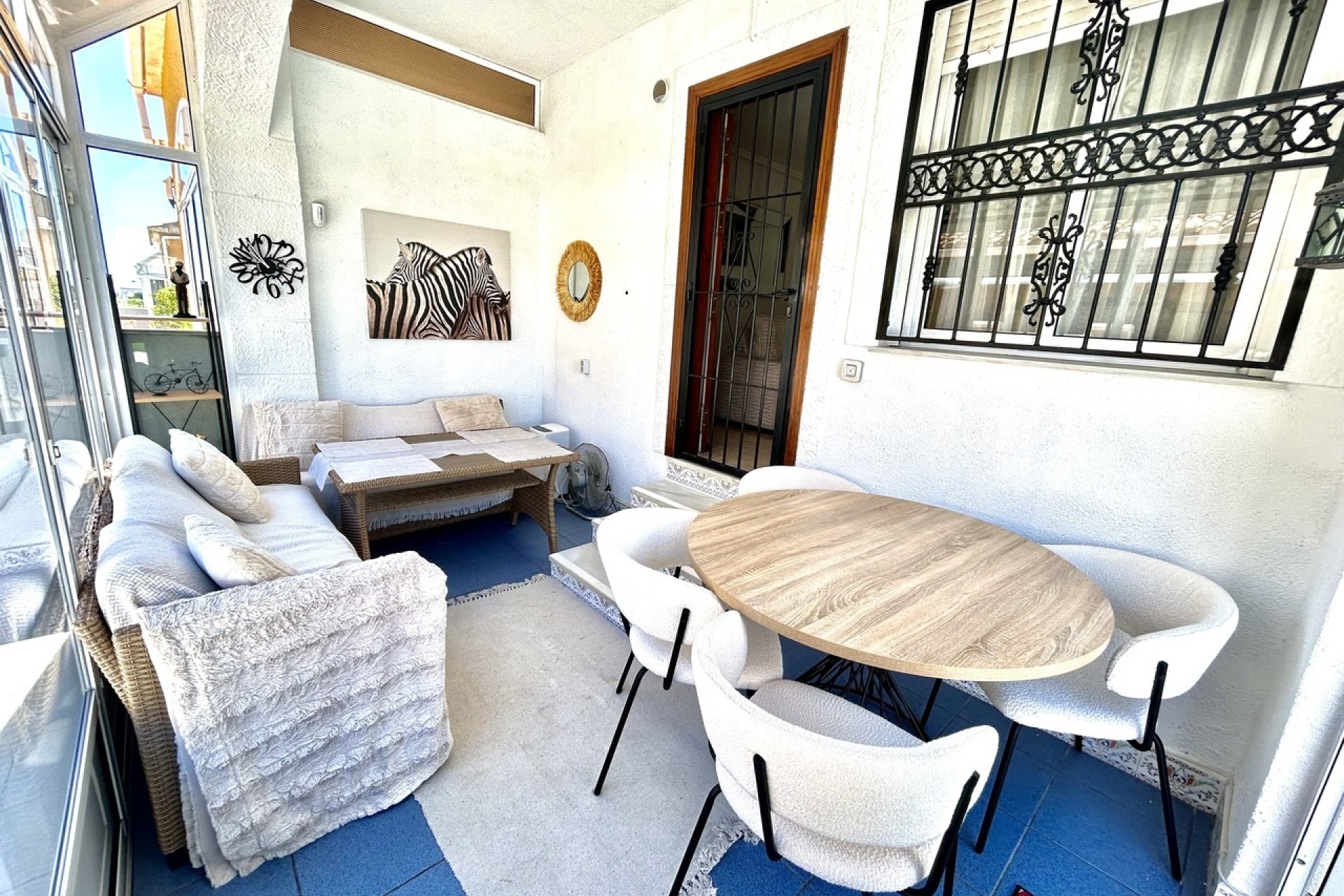 Venta - Casa de pueblo -
Punta Prima - Costa Blanca