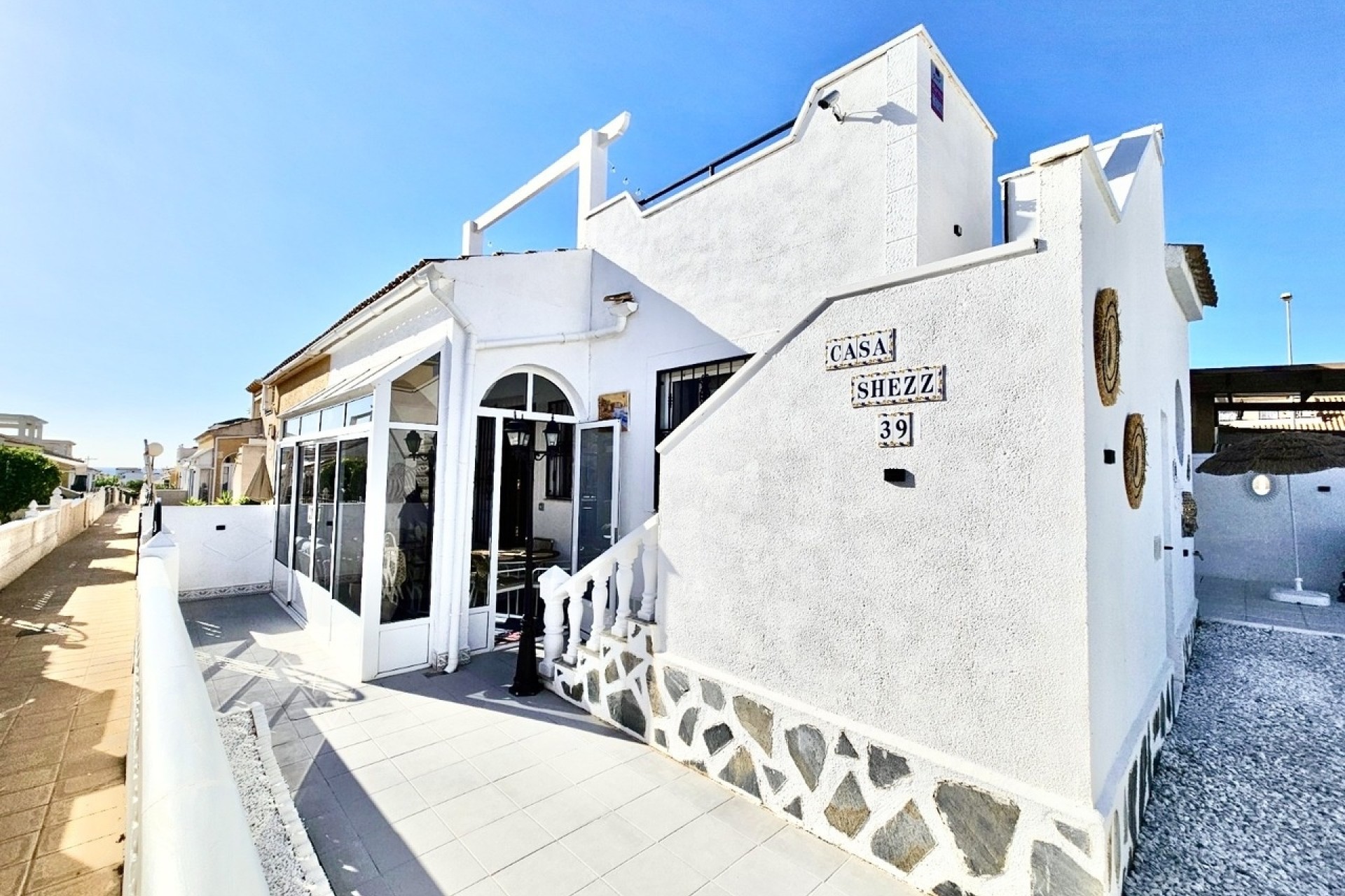 Venta - Casa de pueblo -
Punta Prima - Costa Blanca