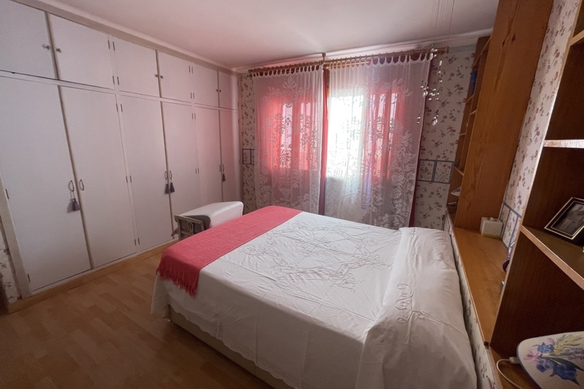 Venta - Casa de pueblo -
Rojales