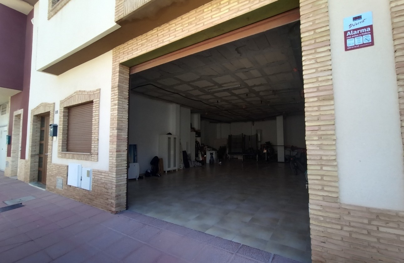 Venta - Casa de pueblo -
Roldan - Inland
