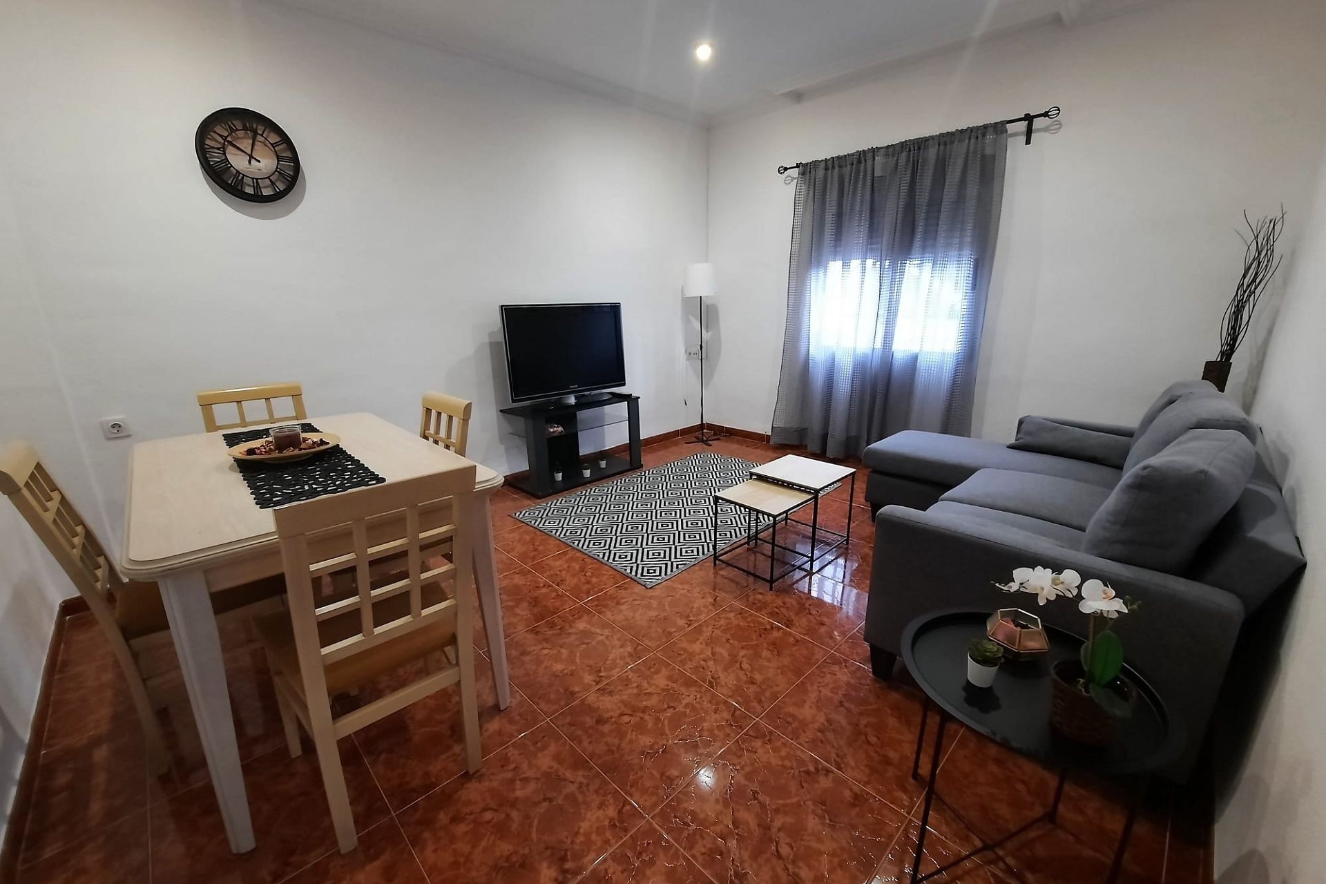 Venta - Casa de pueblo -
Salinas