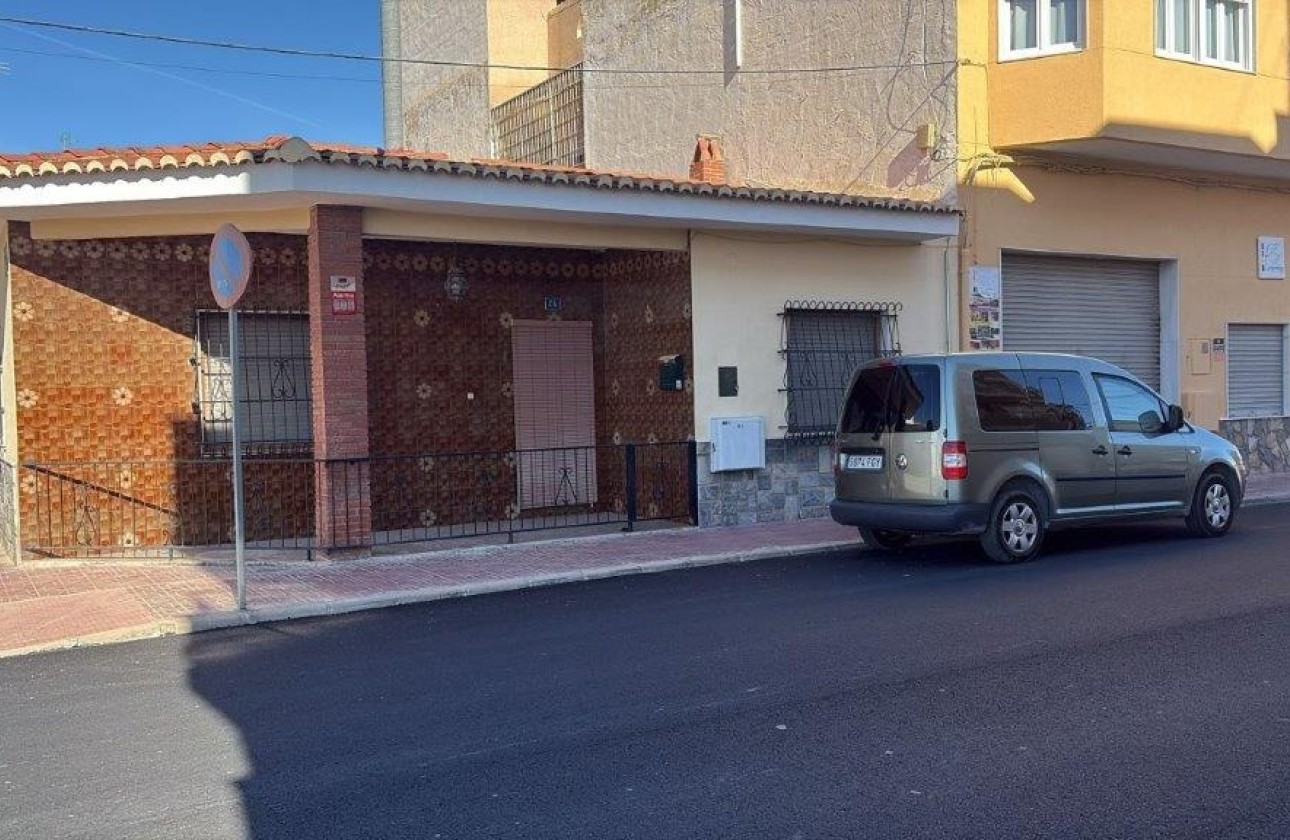 Venta - Casa de pueblo -
San Isidro