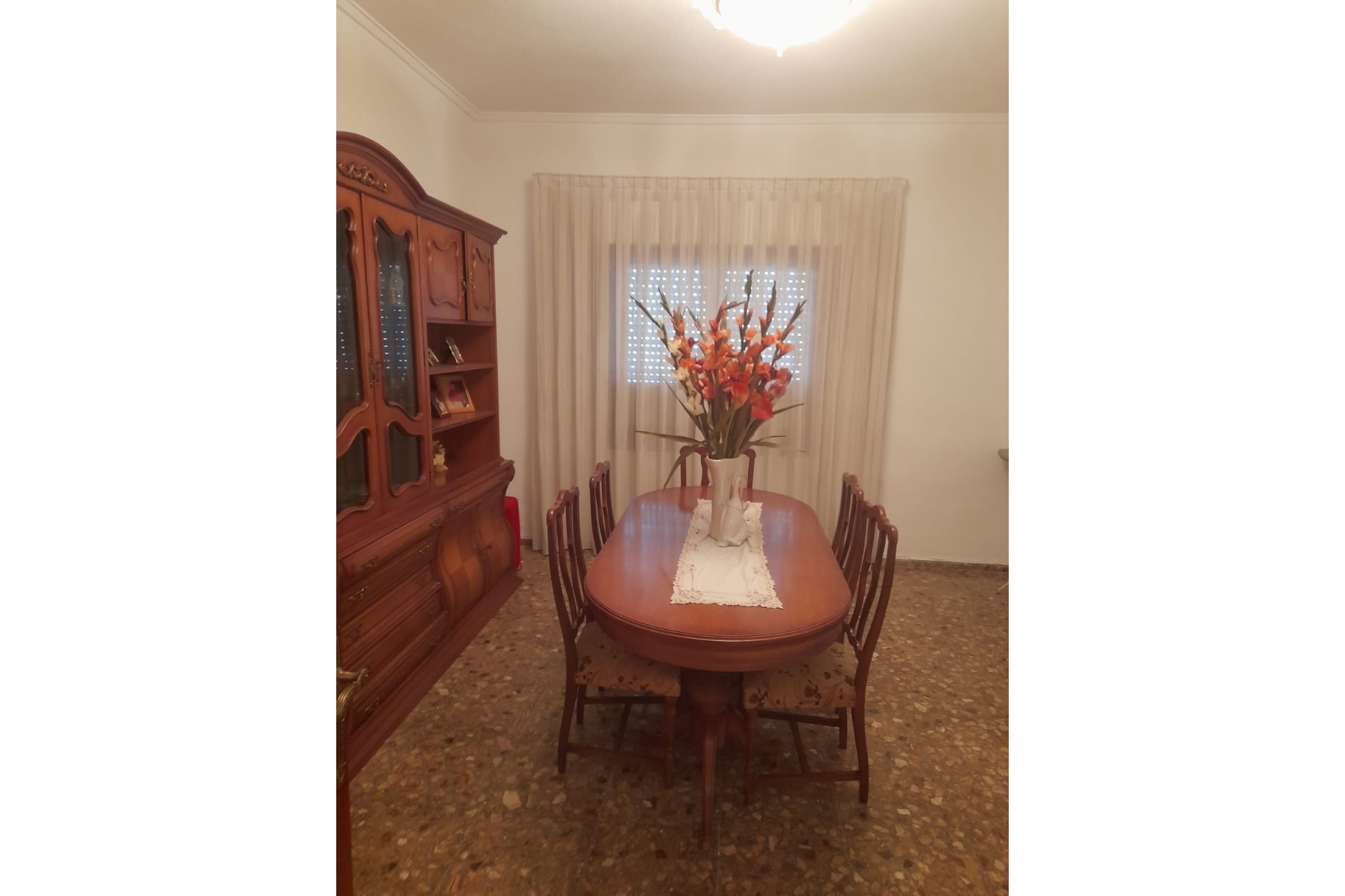 Venta - Casa de pueblo -
San Isidro