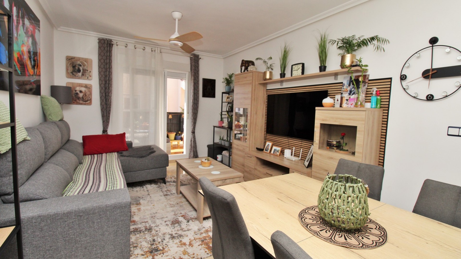 Venta - Casa de pueblo -
San Miguel de Salinas