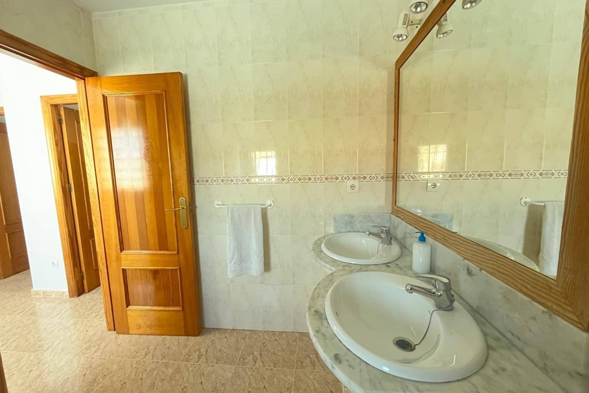 Venta - Casa de pueblo -
Santiago de la ribera - San blas