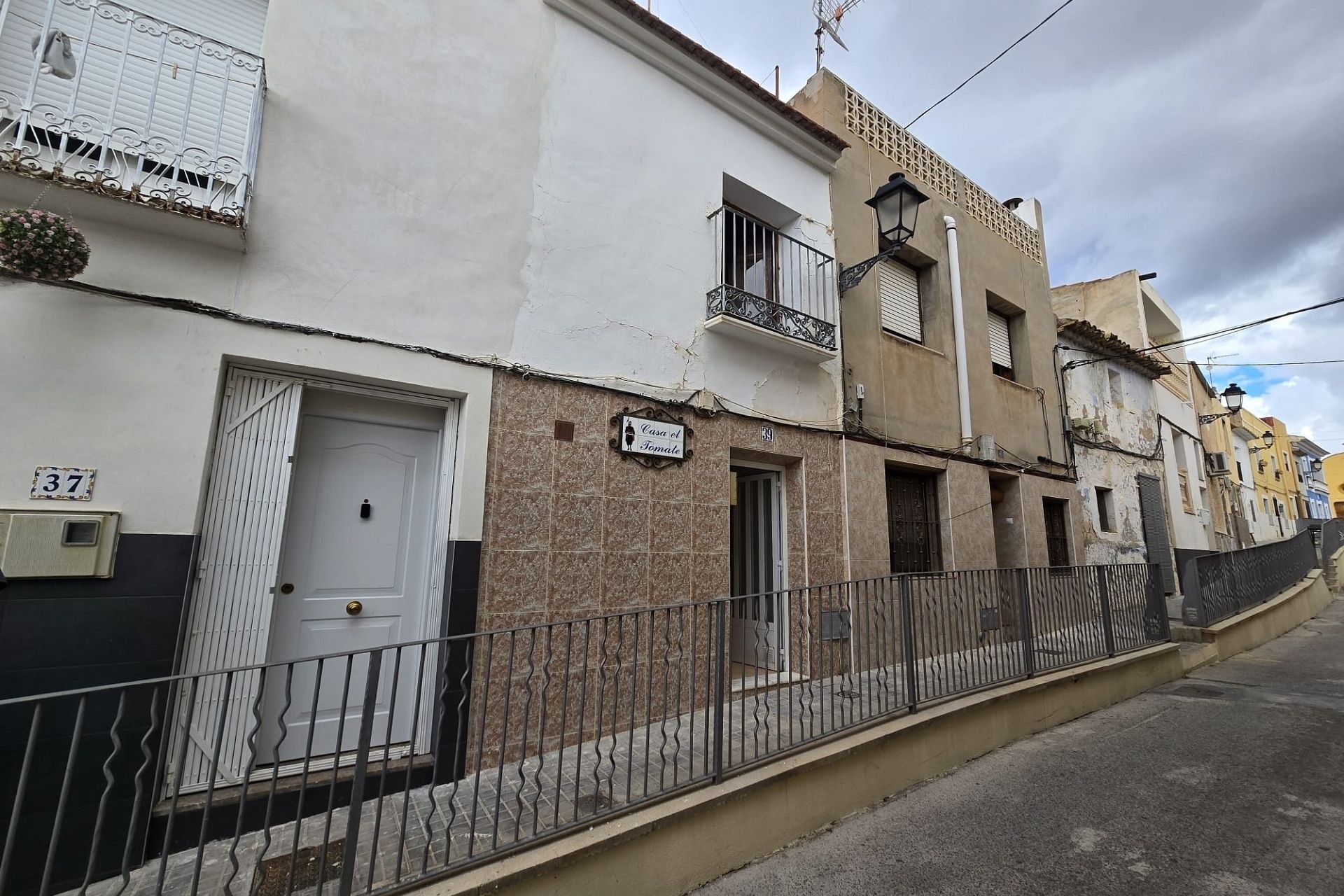 Venta - Casa de pueblo -
SAX