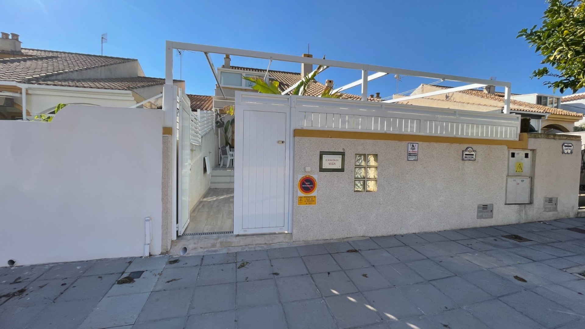 Venta - Casa de pueblo -
Torre de La Horadada - Torre De Horadada