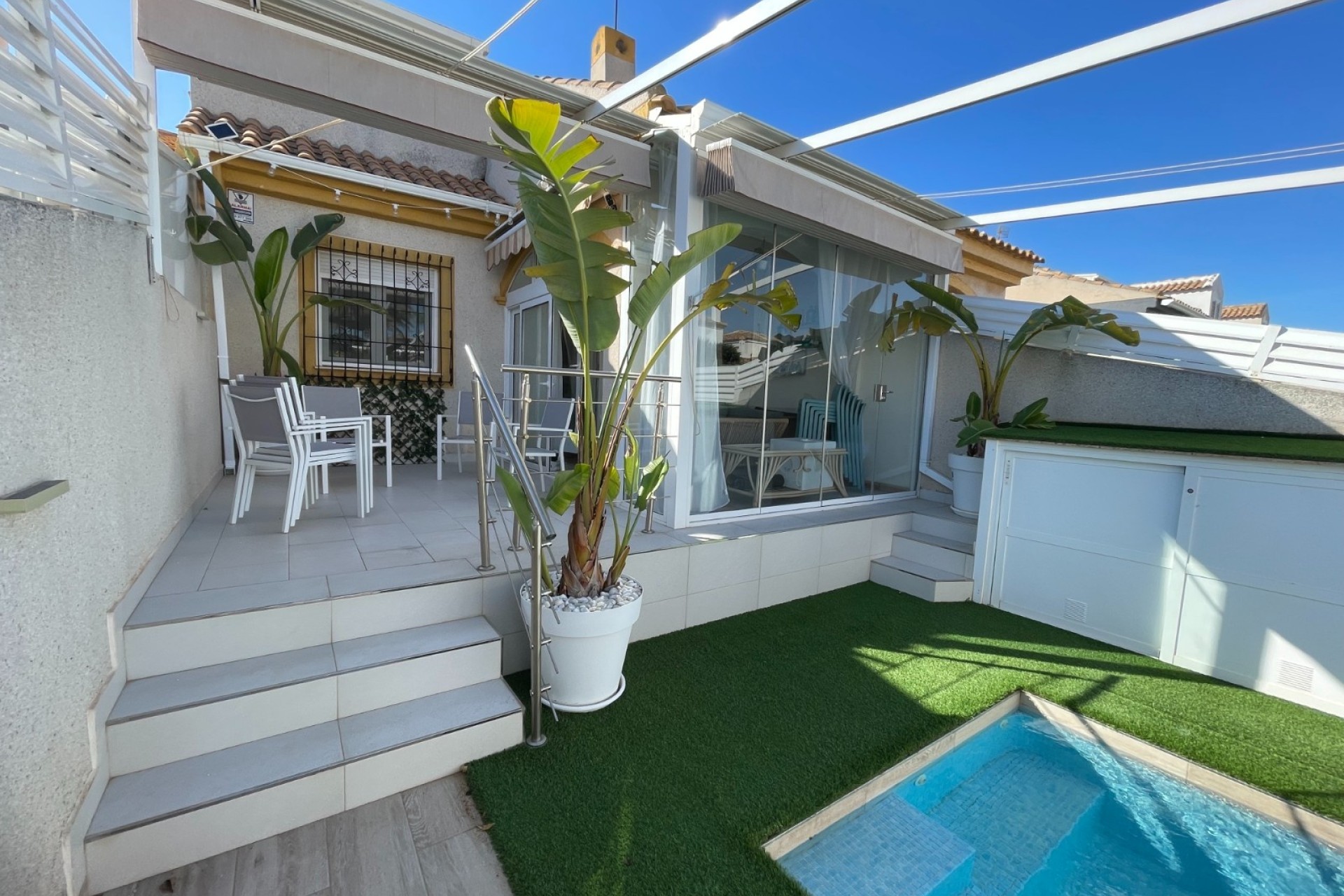 Venta - Casa de pueblo -
Torre de La Horadada - Torre de La Horadada - Town