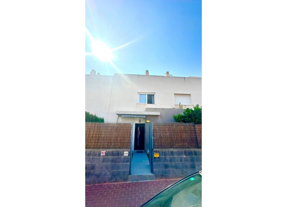 Venta - Casa de pueblo -
Torrevieja - Aguas Nuevas