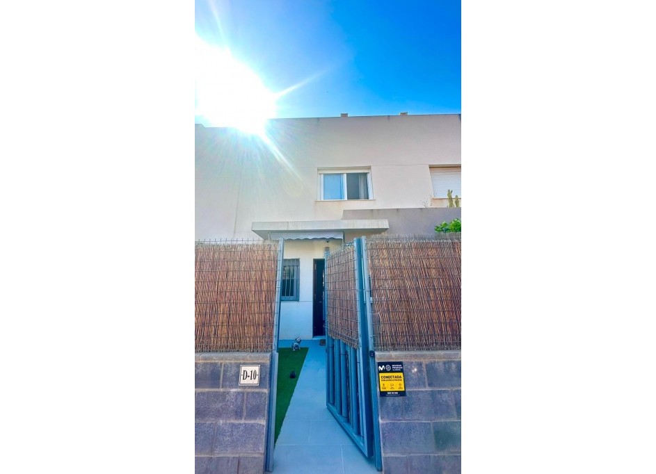Venta - Casa de pueblo -
Torrevieja - Aguas Nuevas