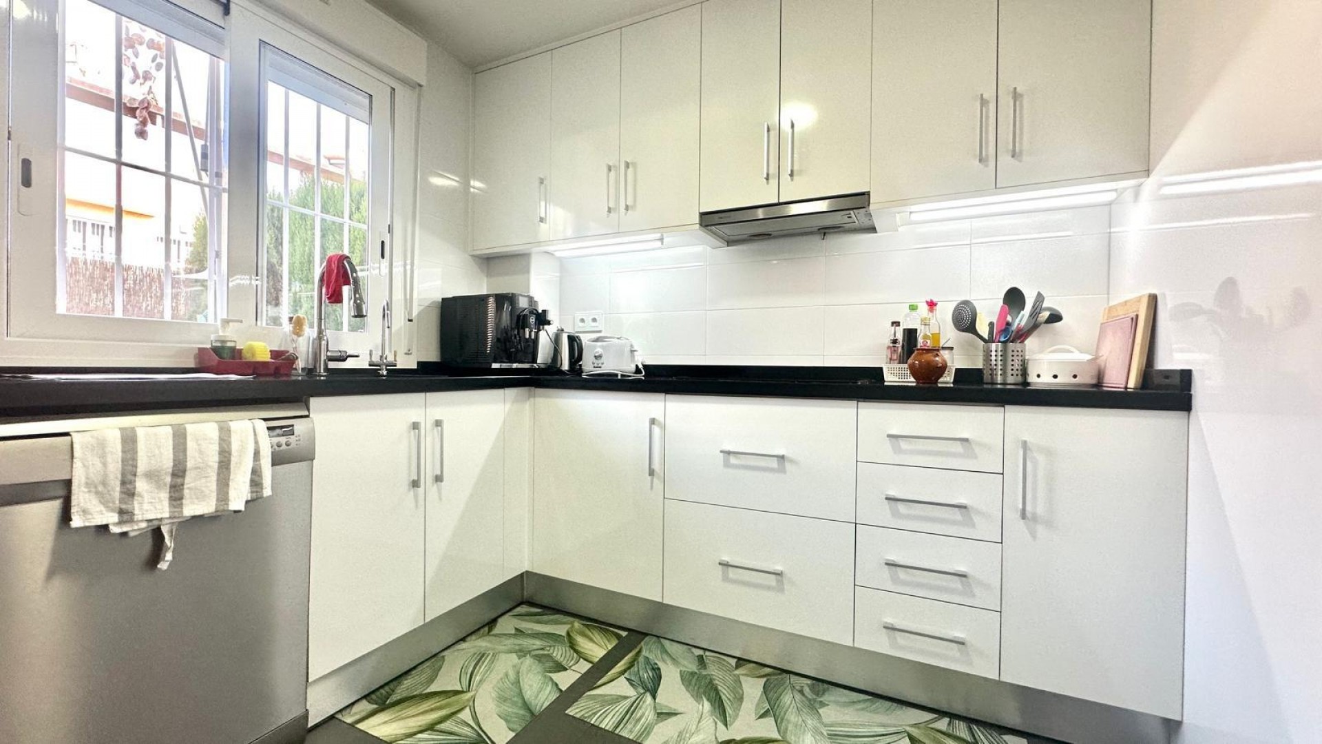 Venta - Casa de pueblo -
Torrevieja - Aguas Nuevas