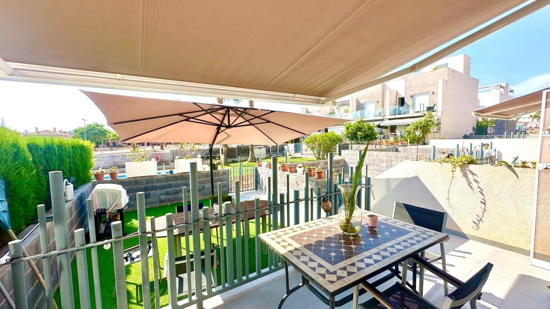 Venta - Casa de pueblo -
Torrevieja - Aguas Nuevas