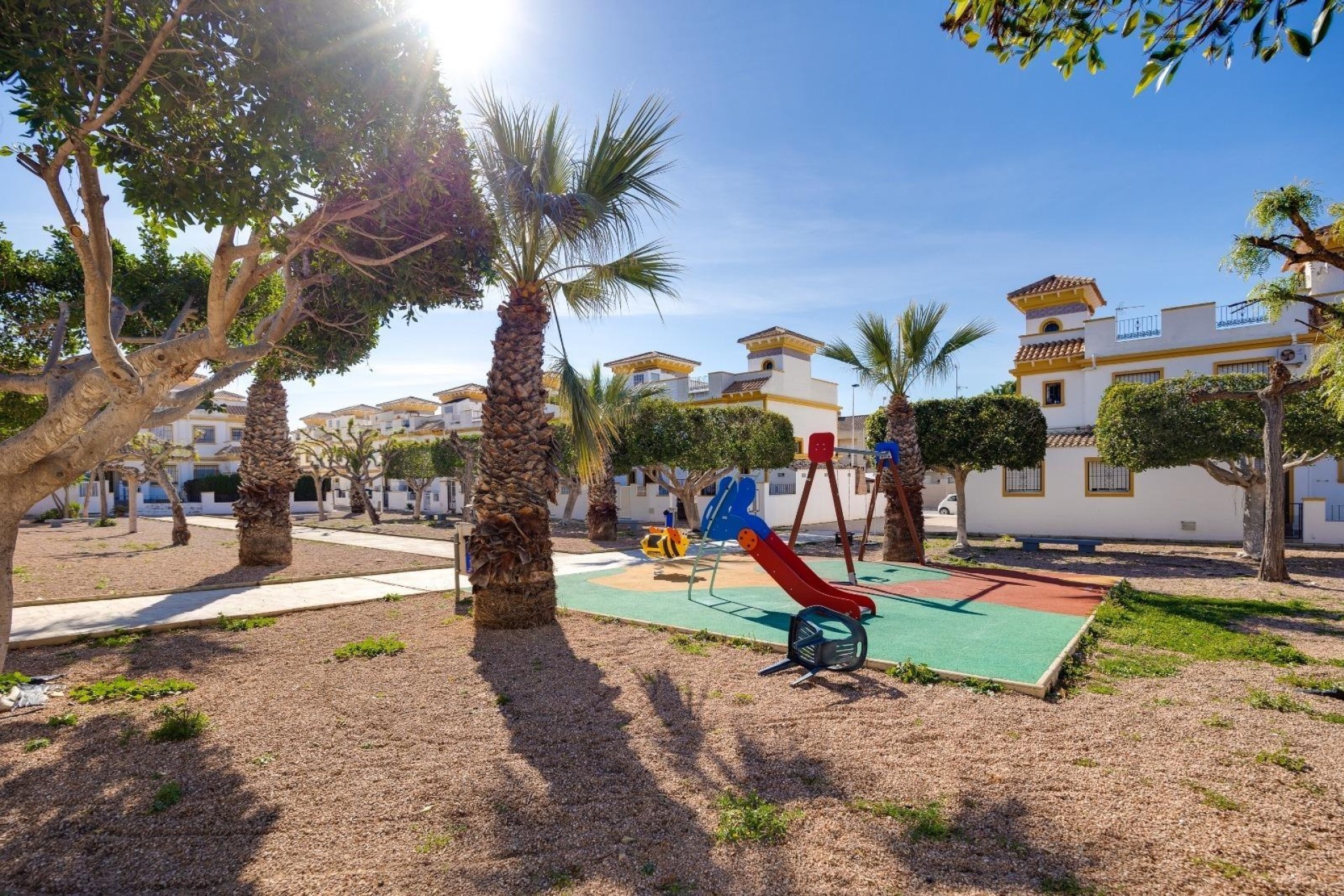 Venta - Casa de pueblo -
Torrevieja - Aguas Nuevas