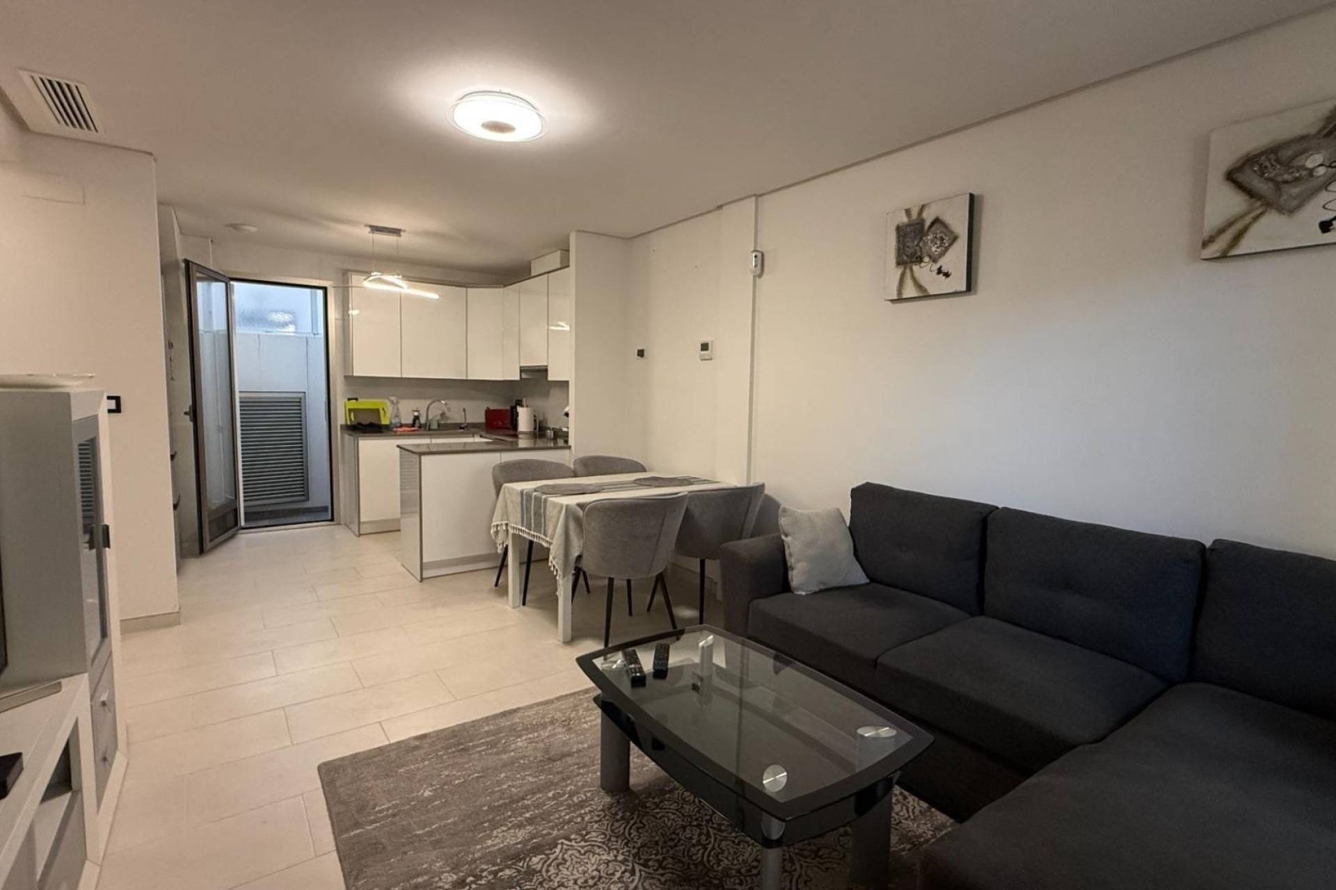 Venta - Casa de pueblo -
Torrevieja - Aguas Nuevas