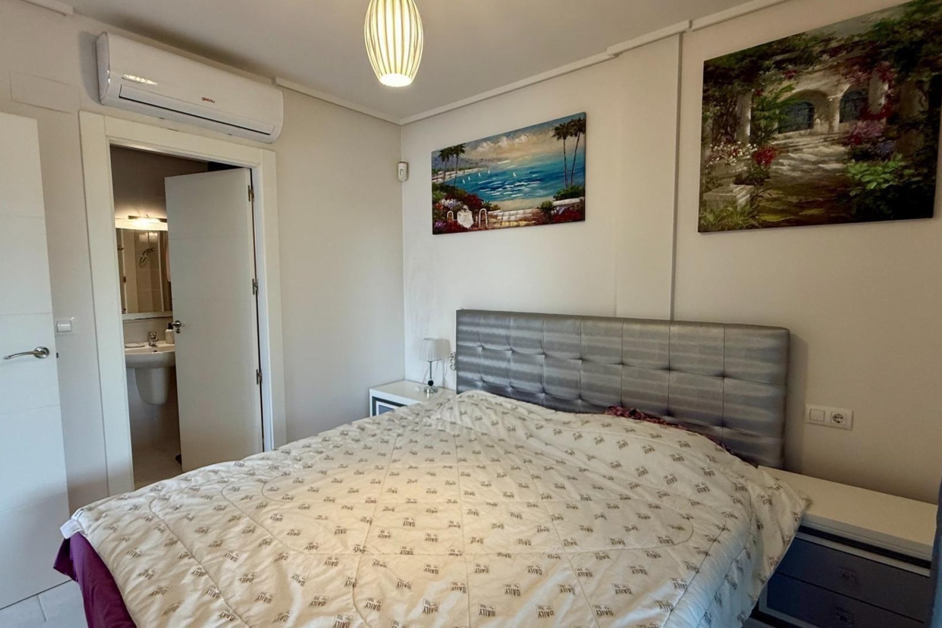 Venta - Casa de pueblo -
Torrevieja - Aguas Nuevas