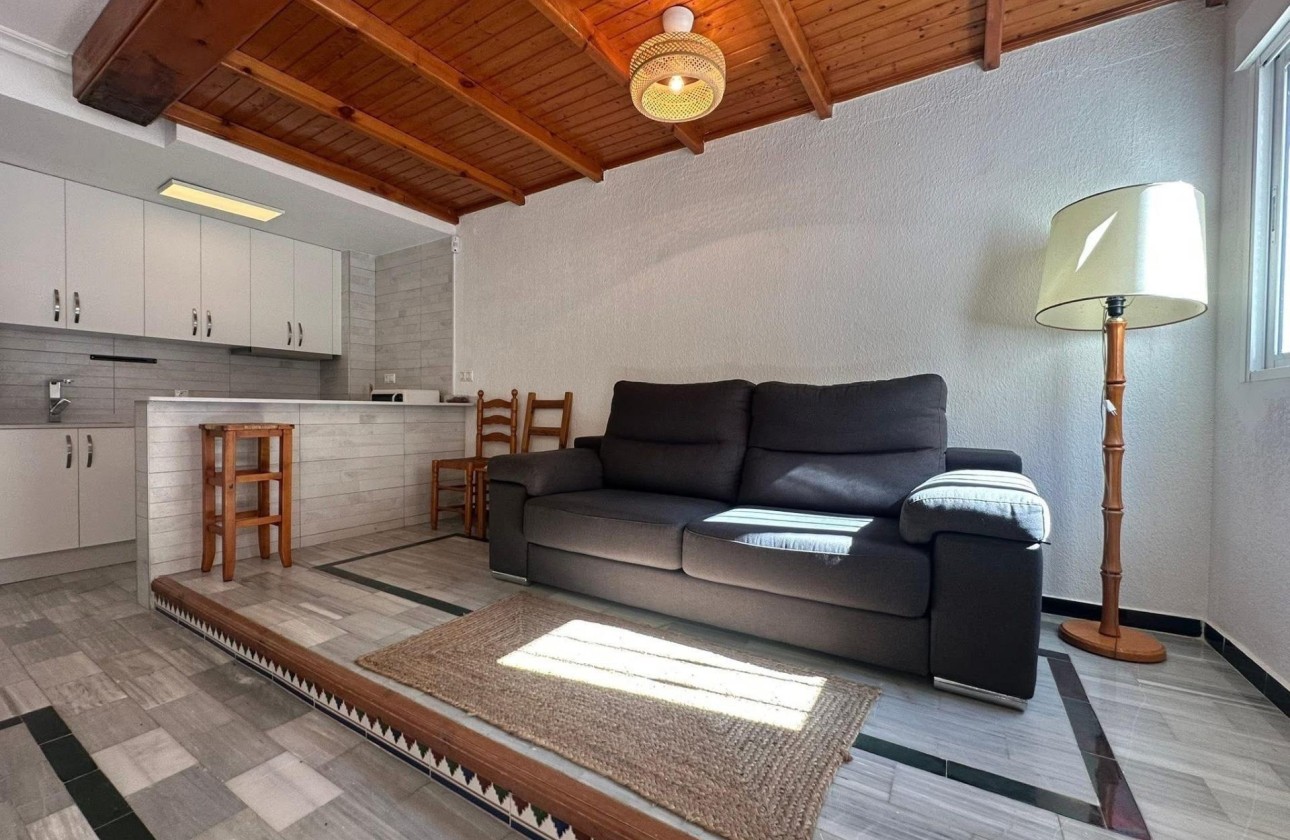 Venta - Casa de pueblo -
Torrevieja - Cabo cervera