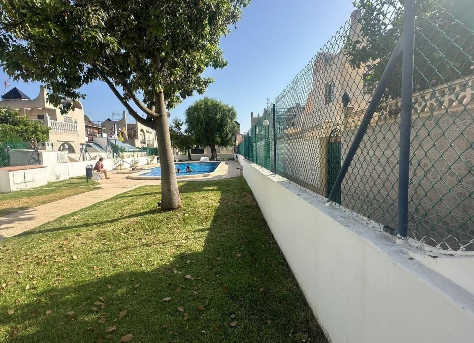 Venta - Casa de pueblo -
Torrevieja - Carrefour