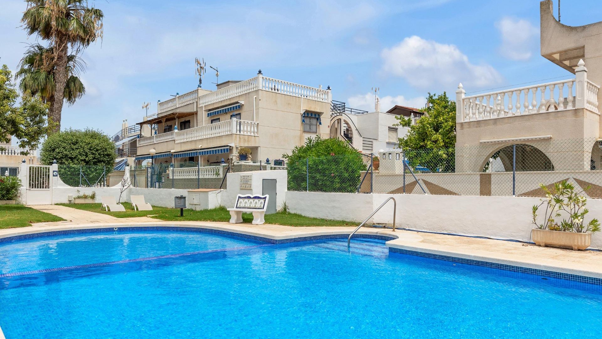 Venta - Casa de pueblo -
Torrevieja - Carrefour