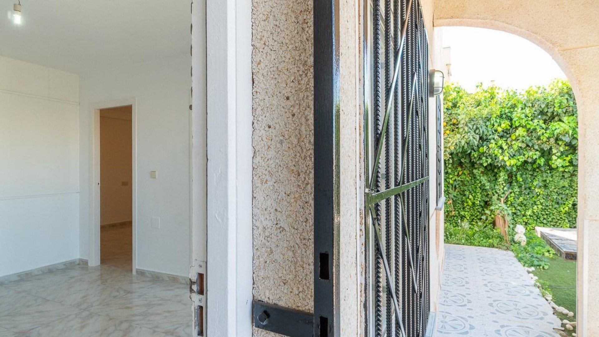 Venta - Casa de pueblo -
Torrevieja - Carrefour