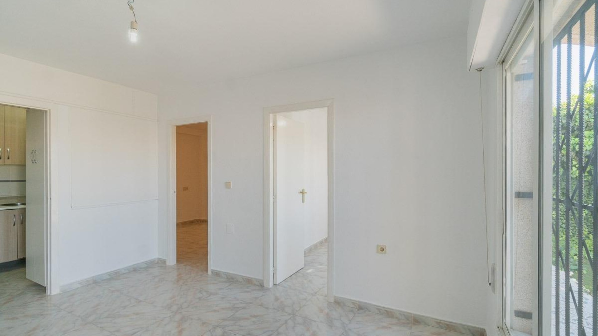 Venta - Casa de pueblo -
Torrevieja - Carrefour